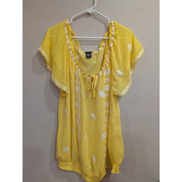 Semi sheer short sleeve peasant style top in yellow w/white floral embroidery 2X - Picture 1 of 10